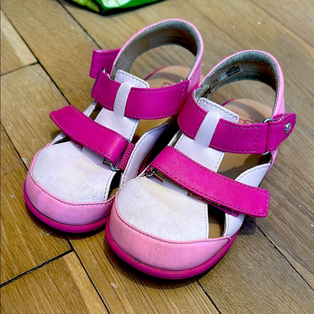 UGG Girls Rowan Sandals - pink - size 10